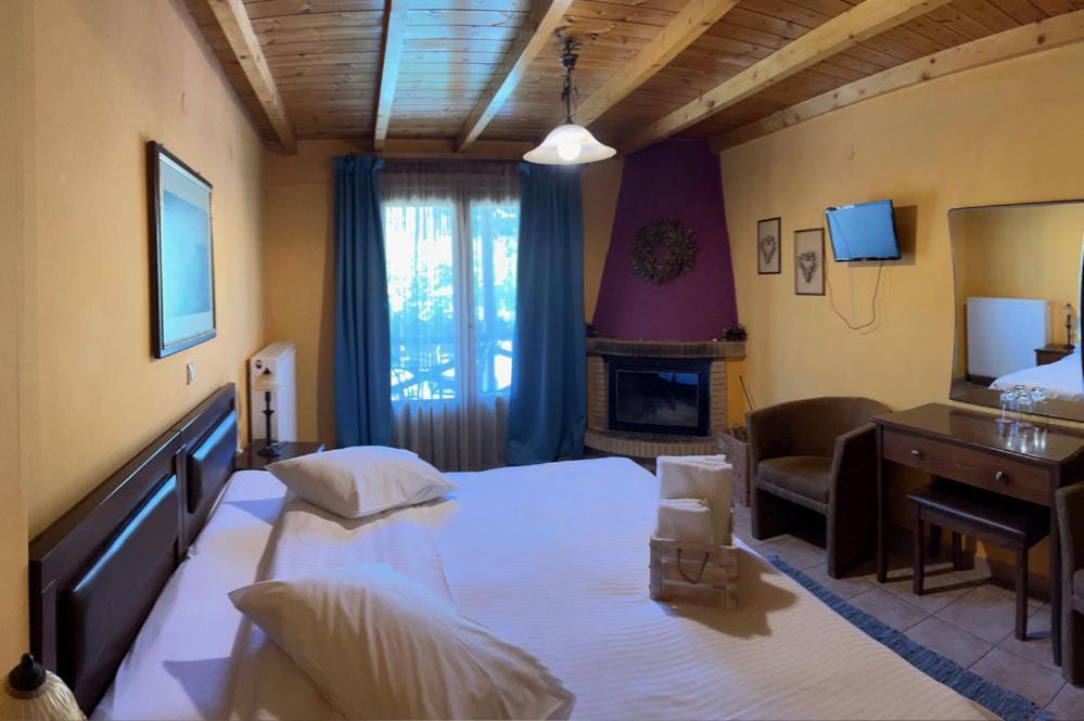 Guesthouse Teloni Vytina Exteriör bild