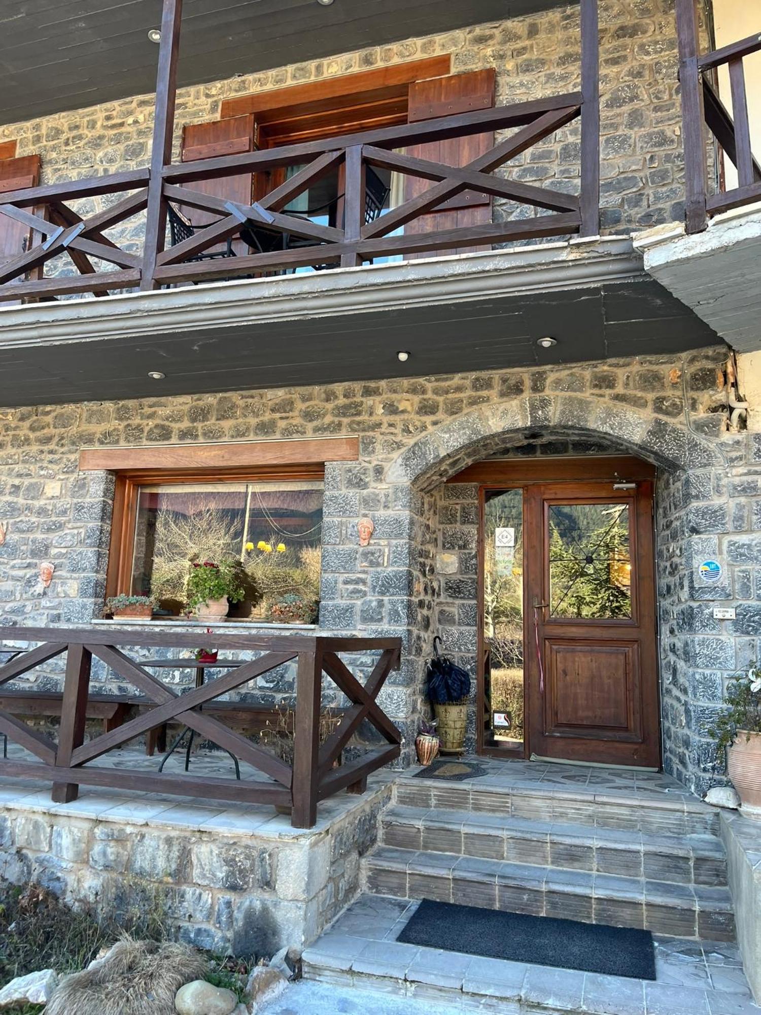 Guesthouse Teloni Vytina Exteriör bild